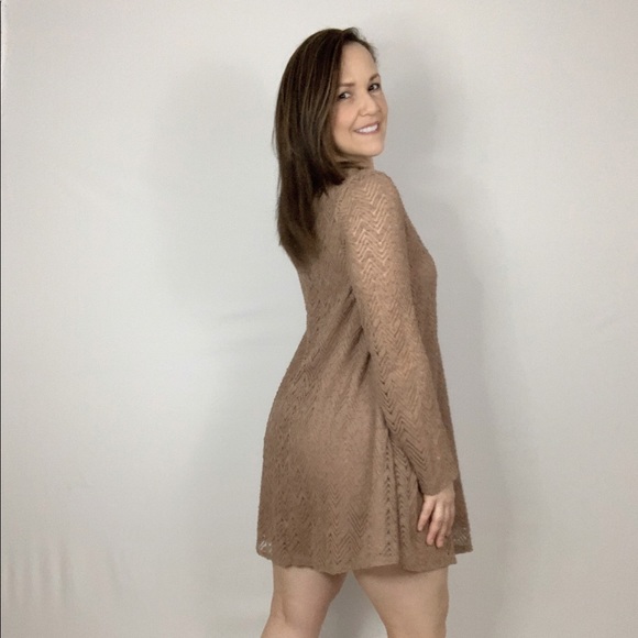 LONG SLEEVE LACE DRESS - Picture 5 of 6